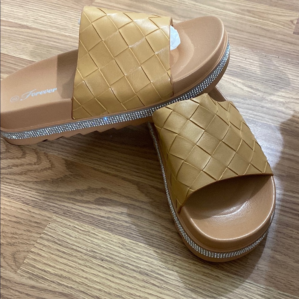 Forever 21 Tan Woven Sandals